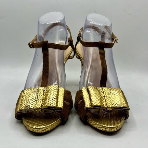Talbots Gold Embossed Leather Tan Suede Open Toe Bow Accent Heeled Sandals 9.5B - Picture 3 of 12